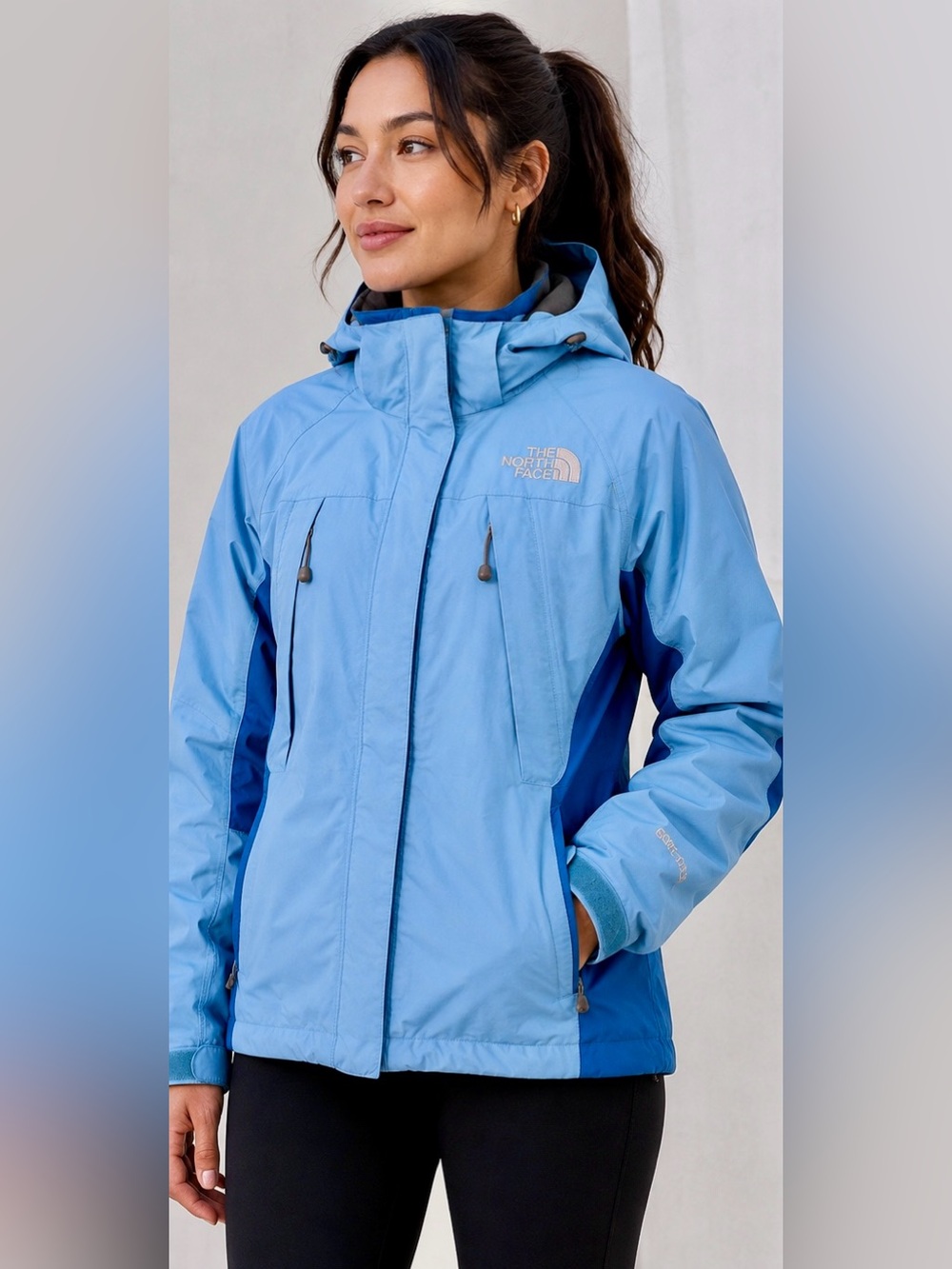 The North Face Women's Two-Tone Light Blue Hooded Ski Jacket GORE-TEX S